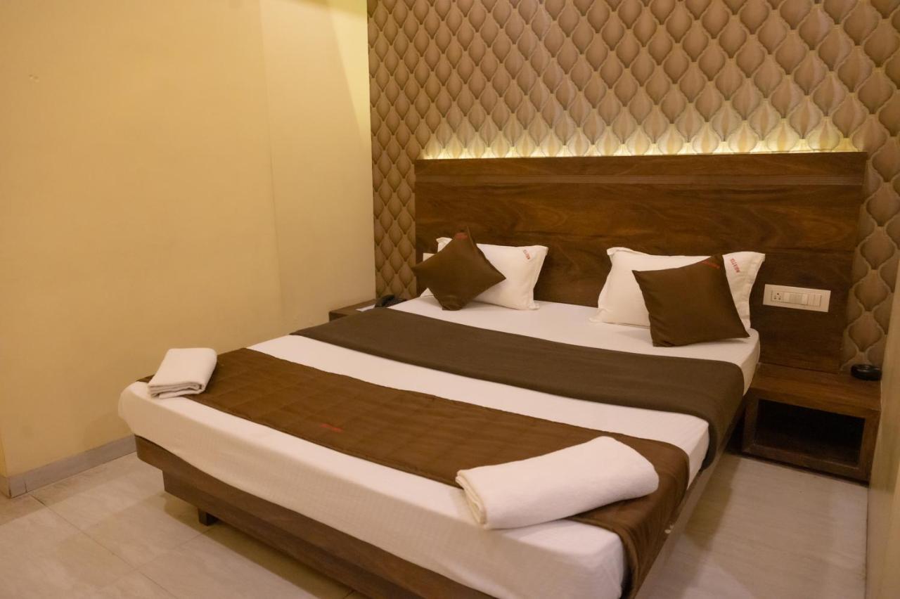 Vijaya Hill View Residency Otel Navi Mumbai Dış mekan fotoğraf